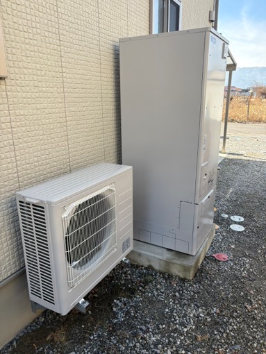 室外機との接続と配管調整